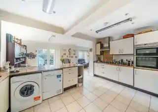 57 Ellesmere Avenue, photo 3