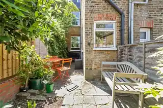 57 Heysham Road, photo 2