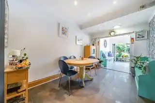 57 Iris Crescent, photo 4