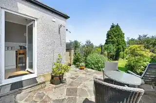 57 Marlow Drive, photo 3