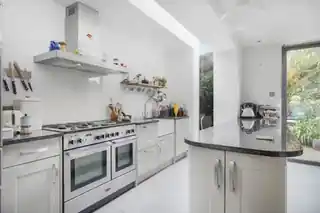 57 Poplar Road, photo 2