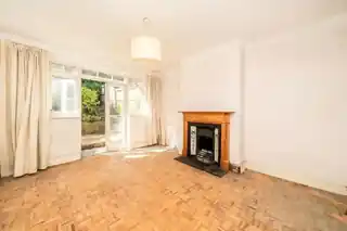 57 Priory Gardens, photo 3
