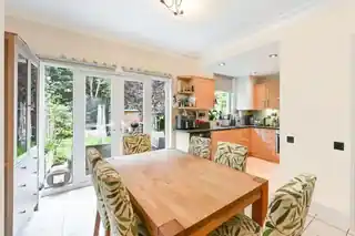 57 Sandringham Avenue, photo 4