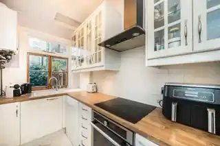 57 Stapleton Road, photo 3