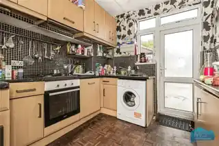 57 Tithe Walk, photo 3