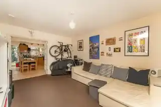 57A Leighton Road, photo 2