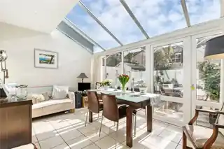 58 Barmouth Road, photo 3