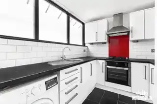 58 Bassett Street, photo 2