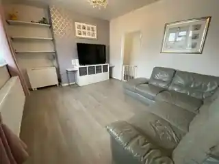 58 Bushgrove Road, photo 4