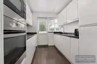 58 Farnborough Crescent, photo 2