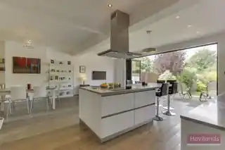 58 Hoodcote Gardens, photo 2