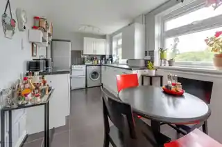 58 Ivy Road, photo 2