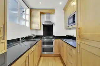 58, Lichfield Court, Sheen Road, photo 3