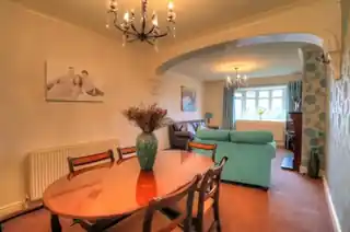 58 Rochford Avenue, photo 4