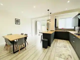 58 Stirling Road, photo 2