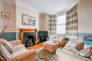 58 Swallowfield Road, photo 2