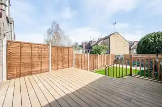 58 Swallowfield Road, photo 3