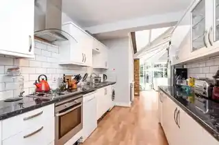 58 Ullswater Road, photo 4