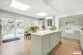 59 Avondale Road, photo 2