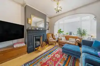 59 Beauchamp Road, photo 2