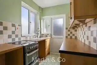 59 Carlingford Road, photo 2