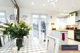 59 Chalgrove Road, photo 2