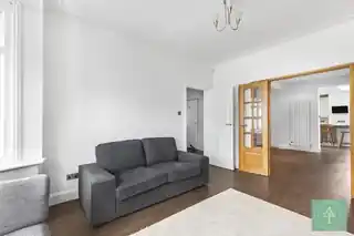 59 Colne Road, photo 4