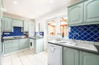 59 Flaxley Road, photo 4