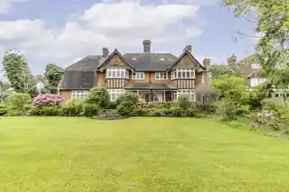 59 Lyonsdown Avenue, photo 3