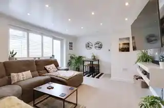 59 Stirling Close, photo 2