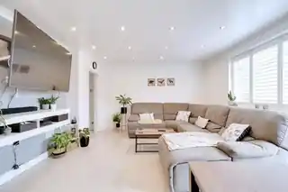 59 Stirling Close, photo 3