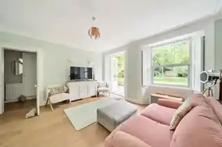 5B Granville Park, photo 2