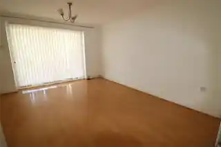 6 Austen Road, photo 3
