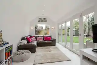 6 Bainbridge Close, photo 3