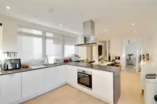 6 Bardsley Lane, photo 3