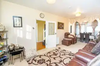 6 Berkeley Road, photo 2