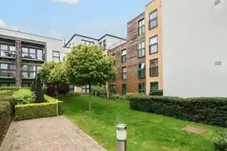 6, Bletchley Court, Hitchin Lane, photo 2