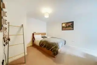 6, Bletchley Court, Hitchin Lane, photo 4