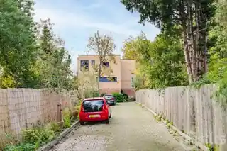 6 Bridgemount Mews, photo 4