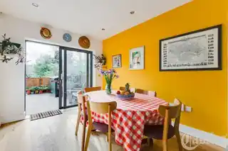 6 Bridgemount Mews, photo 3