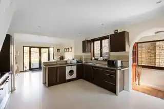 6 Burcharbro Road, photo 3