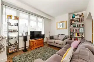 6 Cedarcroft Road, photo 3