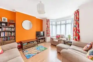 6 Chandos Road, photo 2