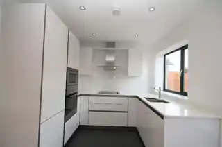 6 Chanin Mews, photo 3
