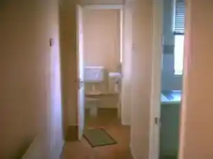 6 Coopers Close, photo 2
