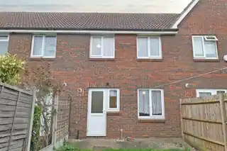 6 Dundonald Close, photo 2
