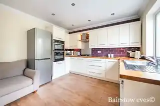 6 Dunster Close, photo 4