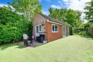 6 East Park Close, photo 2
