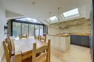 6 Fernbrook Road, photo 2