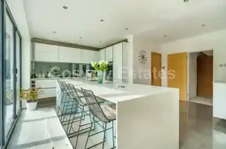 6 Fernside Avenue, photo 4